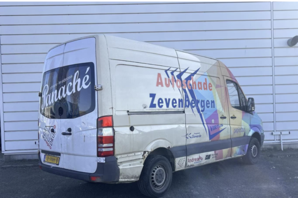 1 Mercedes-Benz Sprinter 311 2.2 CDI 366 – BVA – 2008 SPR-0011