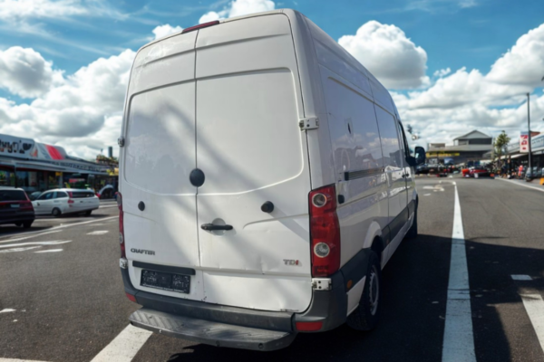 Volkswagen Crafter Phase 2 L2H2 EcoProfi 2.0 TDI 136 ch – TRES BONNE ETAT – 2014 CRF-0004