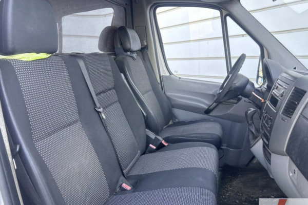5 Mercedes-Benz Sprinter 311 2.2 CDI 366 – BVA – 2008 SPR-0011