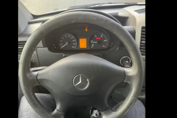 Mercedes-Benz Sprinter 310 CDI – 95 ch – 2,5 Panneau SPR-0012