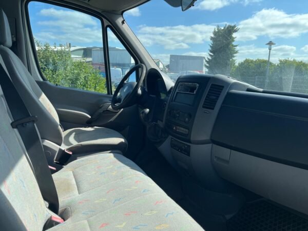 WhatsApp Image 2026-07-23 at 16.40.55 (3) Volkswagen Crafter 2.5 TDI 109 ch, faible km verified CRF-0009
