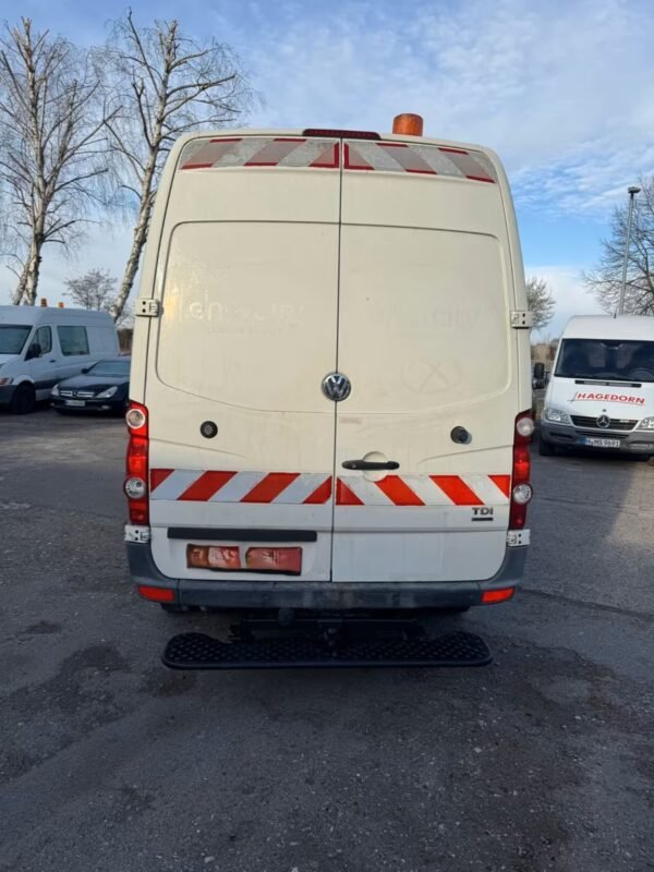 89a901ac-88a2-44b6-80ac-93c74127c534 Volkswagen Crafter 2.5 TDI Jumelle – L2H2 – Automatique – 136 ch